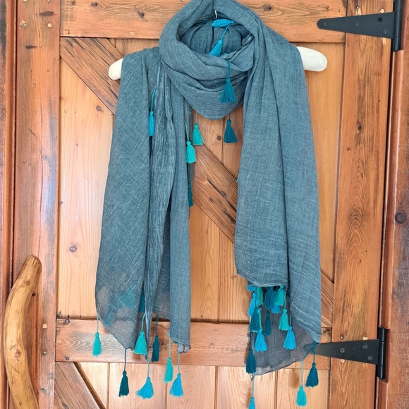 Indaba Scarf with Tassels - Picture 1 of 9
